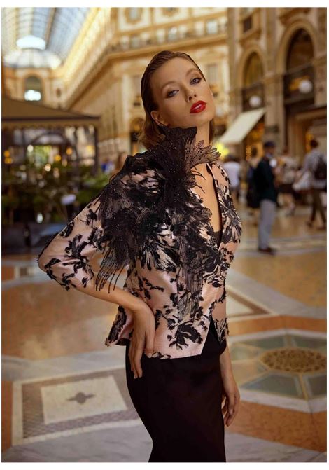 Abito lungo con giacca a contrasto e applicazioni sulla spalla Musani MUSANI | Abiti | LL2200302510